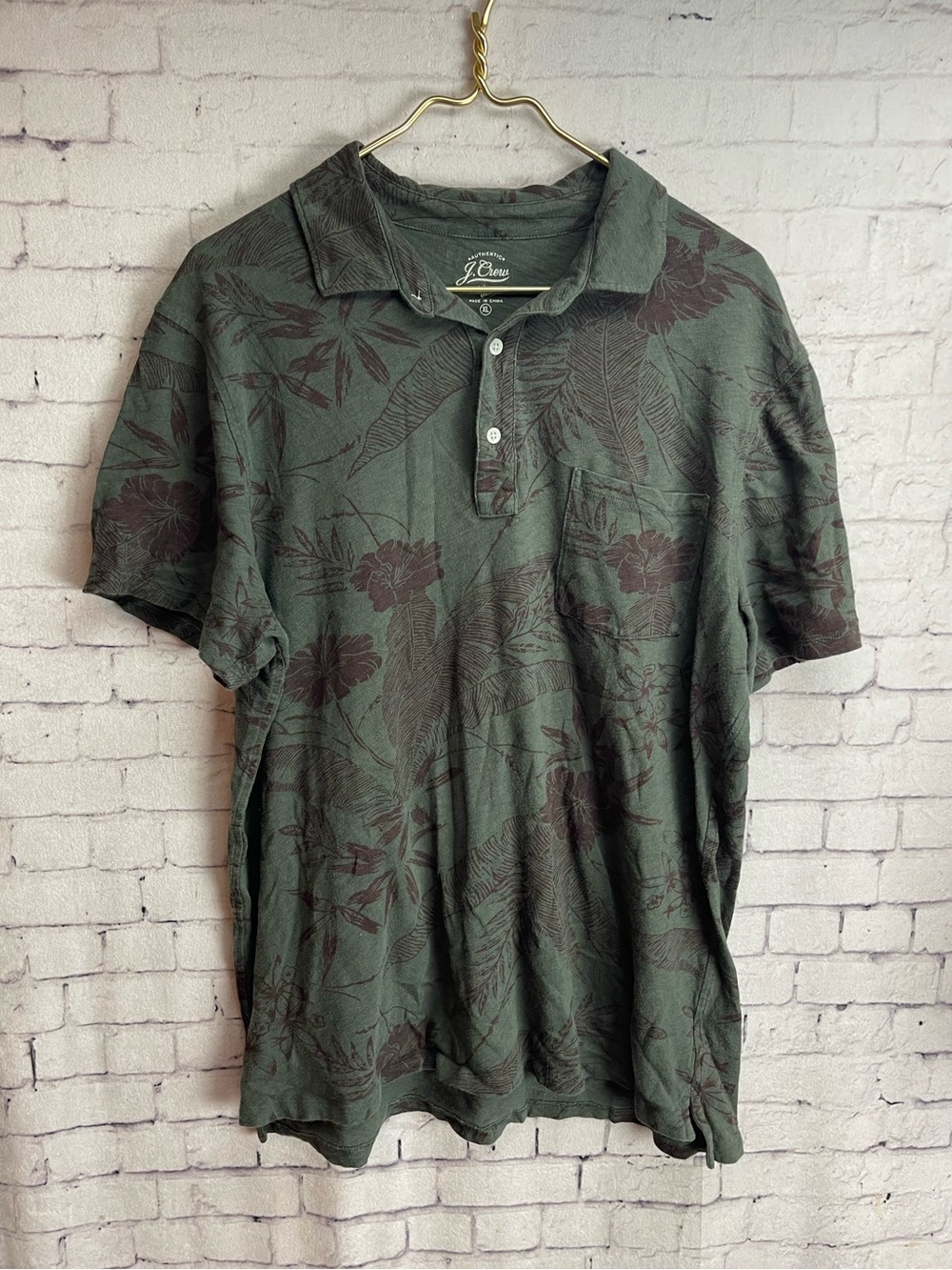 J Crew size XL dark green tropical print polo style shirt